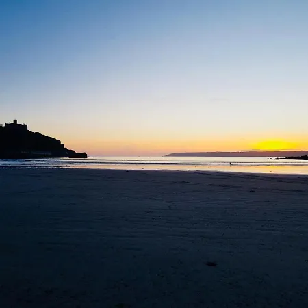 Bodriggy Barn Holiday Near St Ives *